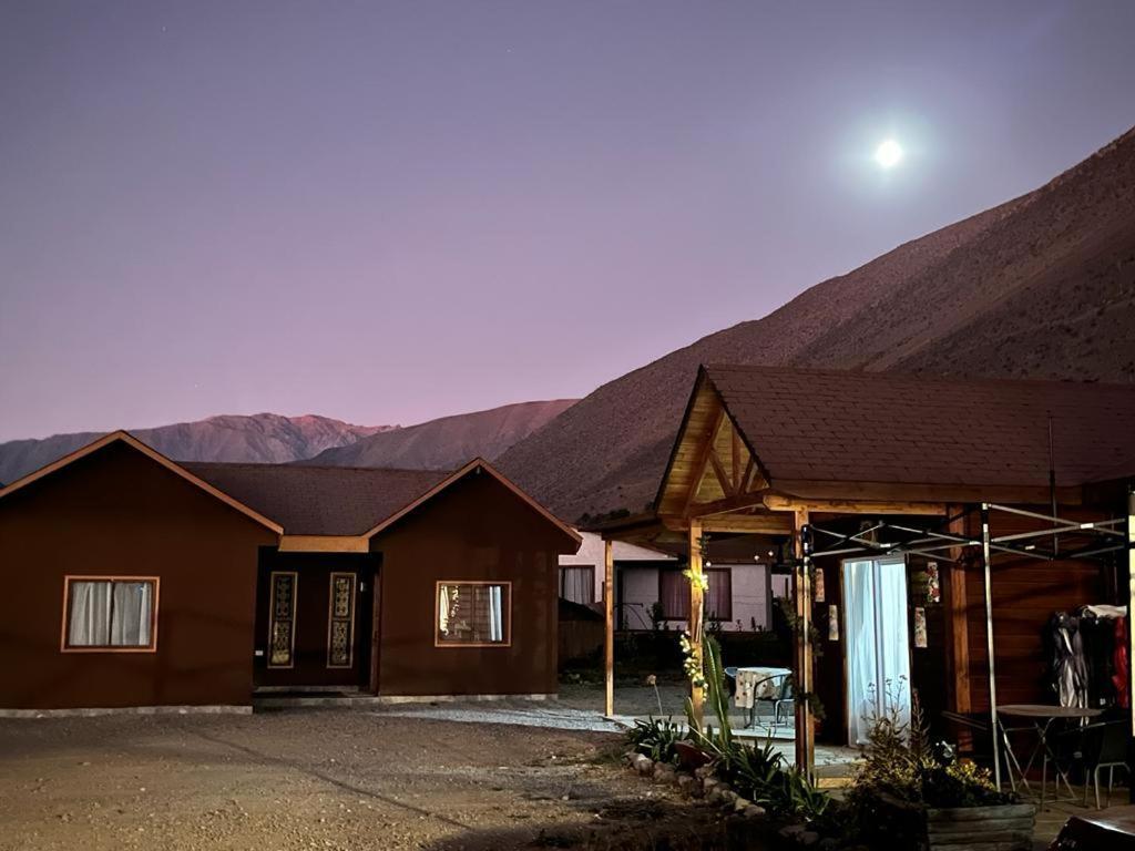 Cabanas Vicuna Cielo De Peralillo - Valle De Elqui Dış mekan fotoğraf